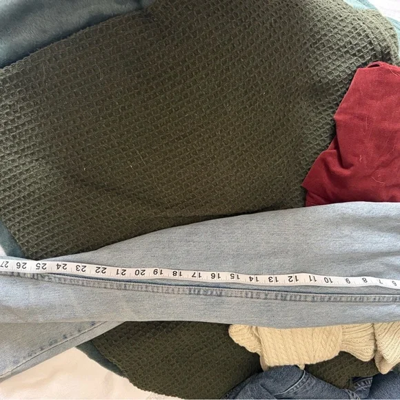 Vintage Levi's 560 Classic Light Blue Straight Jeans - Picture 5 of 5